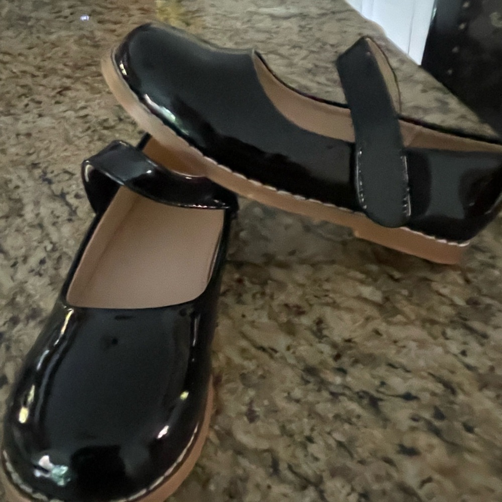 Size 11.5 brand new girl dress shoes.